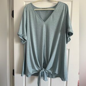 Women’s plus size 26W BloomChic light blue Tie Front Short Sleeve Blouse